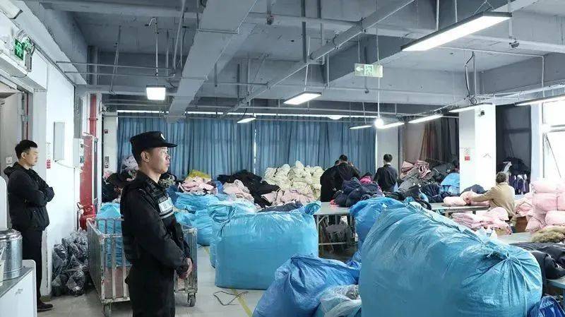 吊牌全造假!大量进入酒店、民宿!厂家自曝:成本不到40元,俩月售出6万件