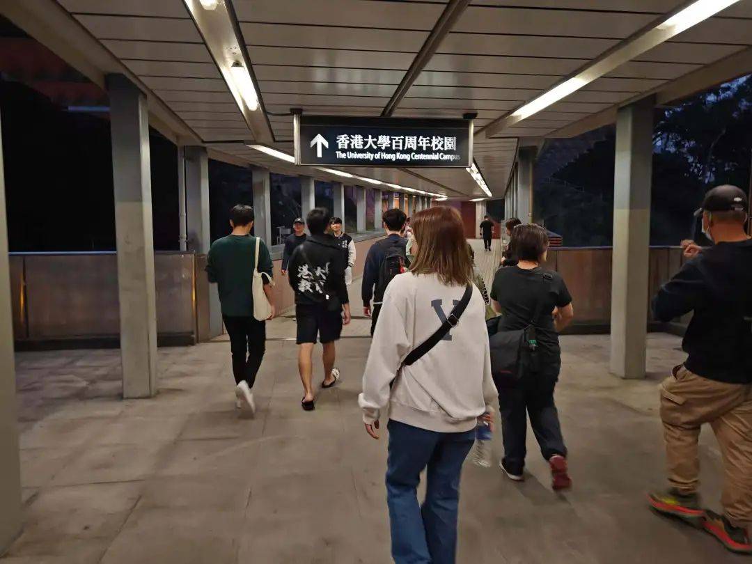 300余人约2.3亿,内地在港学生为何屡屡被电诈?