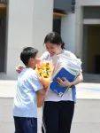 突然！一大批“靓仔”“靓女”涌入深圳街头！有人疯狂应援，有人边笑边哭