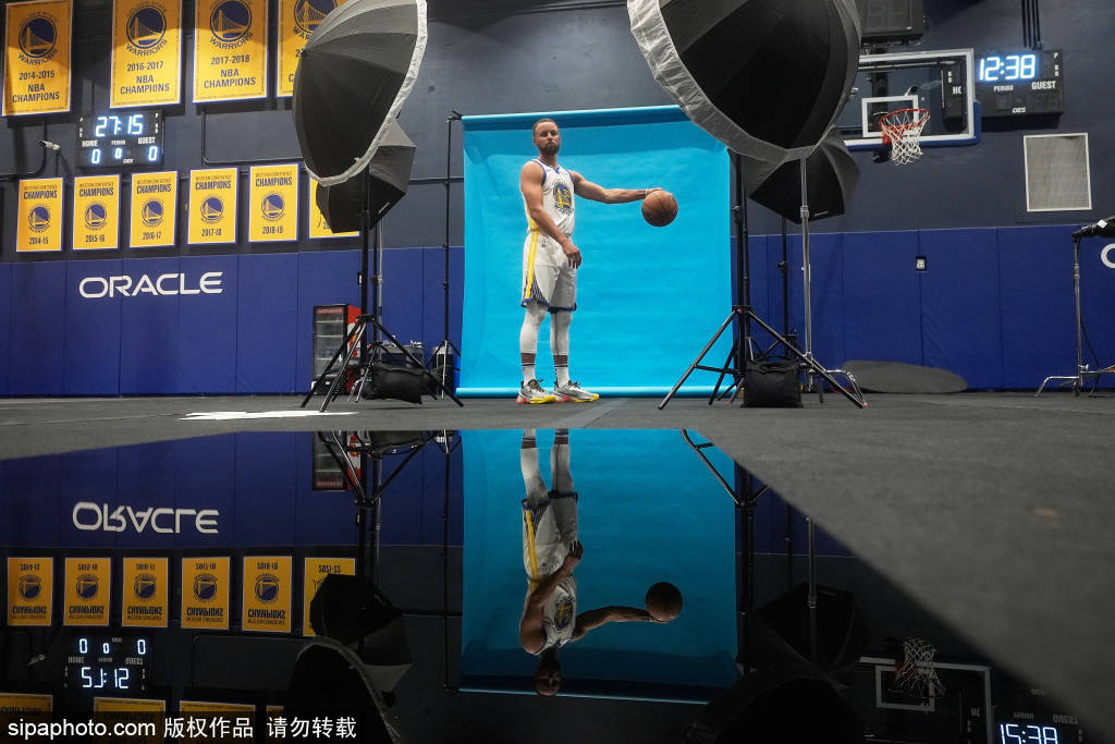 勇士队签下21岁前锋Toohey，历史七队交易的亮点！